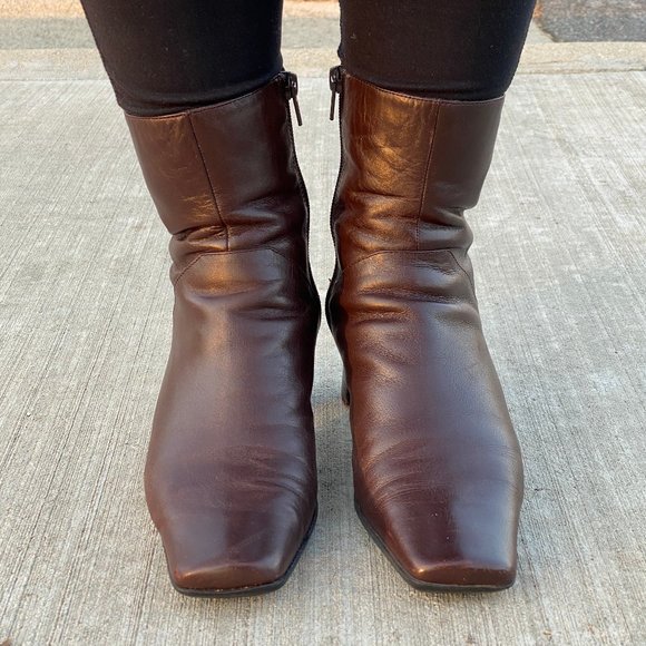 Nine West Brown Ankle Boot - Picture 2 of 8